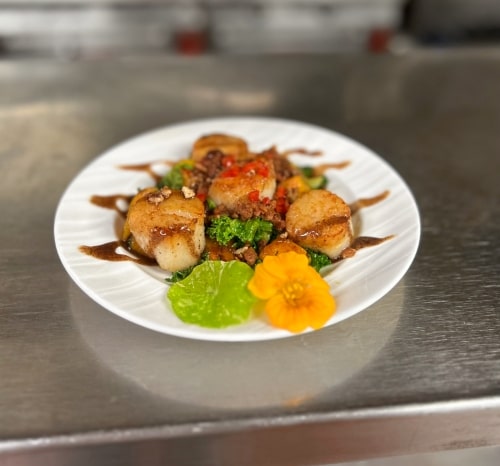 Legends Scallop Appetizer Feature